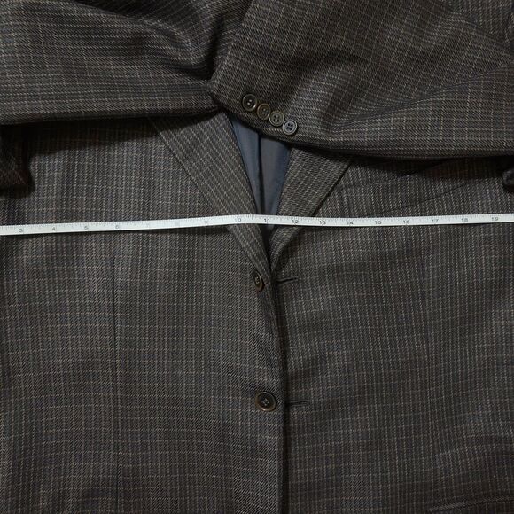 Brioni Unique Brown & Black 3 button Silk and Cashmere Jacket - Picture 5 of 8